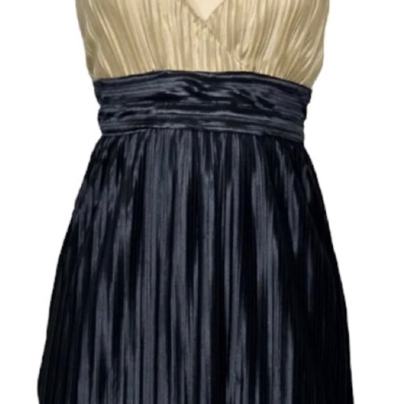 STELLA & JAMIE NEW NWT Black and Champagne Pleated Halter Open Back Dress Small - Picture 8 of 16